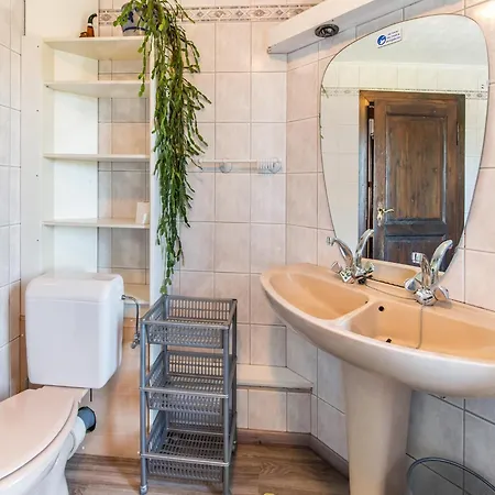 With Pool, Waimes, Cleaning Included Casa vacanze Waimes