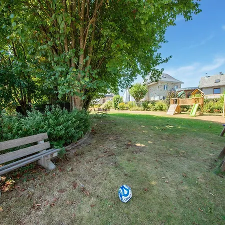 With Pool, Waimes, Cleaning Included Casa vacanze